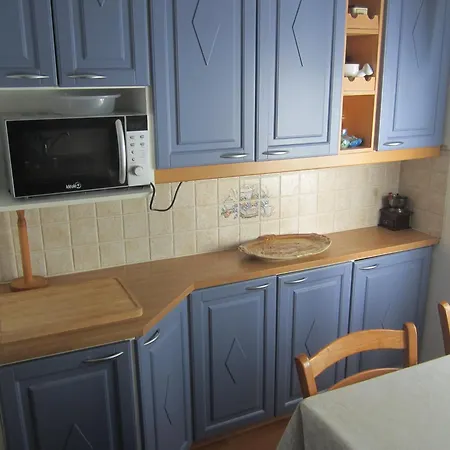 Ristimaeenkatu 13 萨翁林纳